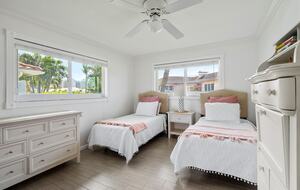 Heated Pool Oasis Near Ocean Reef Beach - Riviera Beach, Florida