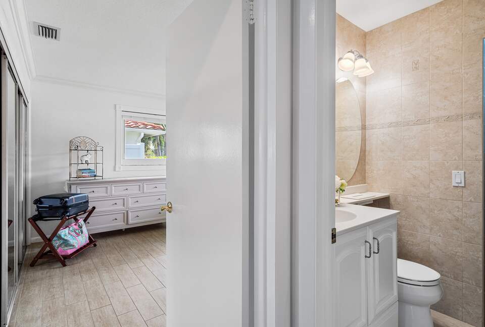 Heated Pool Oasis Near Ocean Reef Beach - Riviera Beach, Florida