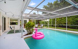 Heated Pool Oasis Near Ocean Reef Beach - Riviera Beach, Florida