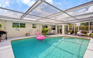Heated Pool Oasis Near Ocean Reef Beach - Riviera Beach, Florida