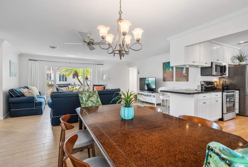 Heated Pool Oasis Near Ocean Reef Beach - Riviera Beach, Florida