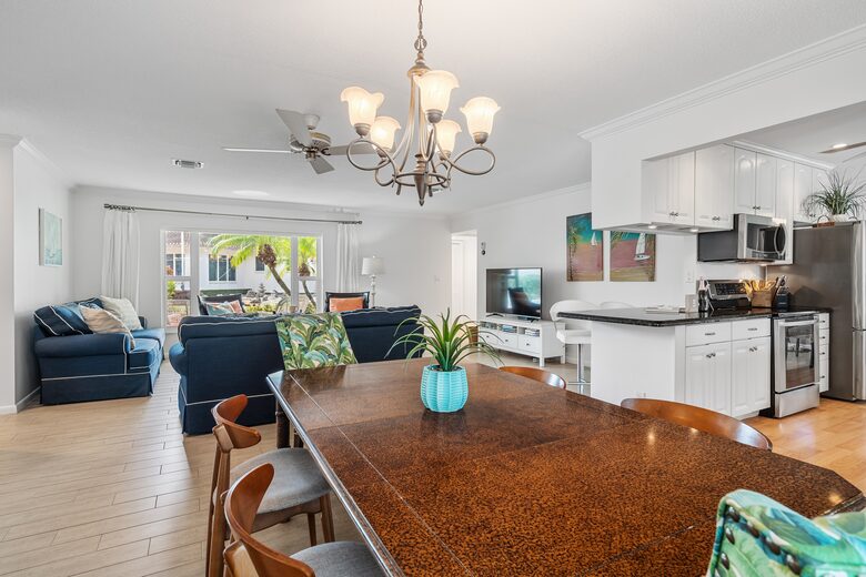 Heated Pool Oasis Near Ocean Reef Beach - Riviera Beach, Florida