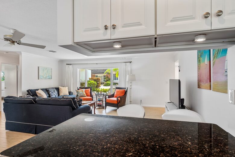 Heated Pool Oasis Near Ocean Reef Beach - Riviera Beach, Florida