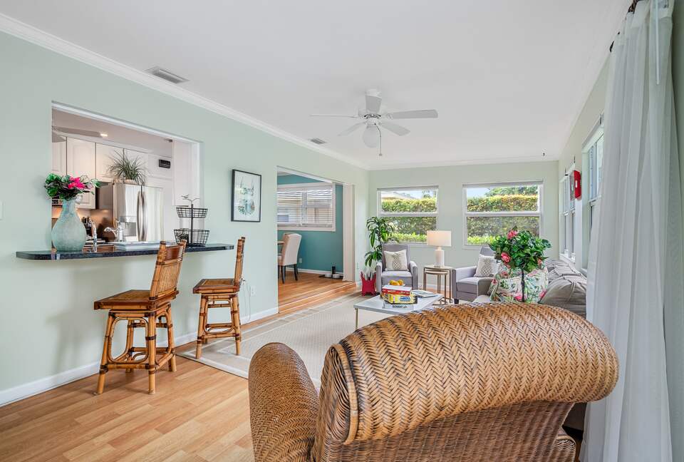 Heated Pool Oasis Near Ocean Reef Beach - Riviera Beach, Florida