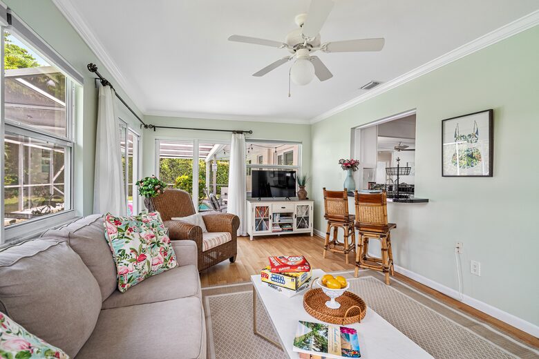 Heated Pool Oasis Near Ocean Reef Beach - Riviera Beach, Florida