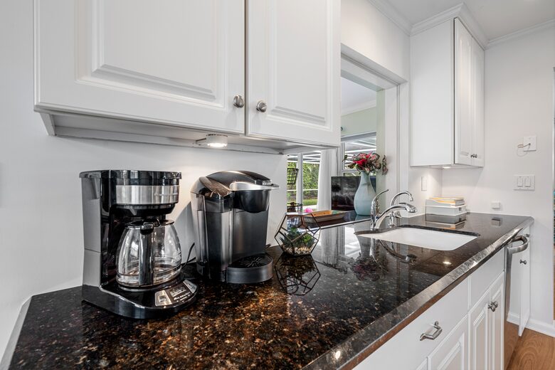 Heated Pool Oasis Near Ocean Reef Beach - Riviera Beach, Florida