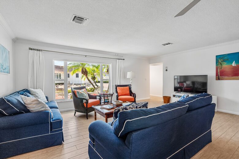 Heated Pool Oasis Near Ocean Reef Beach - Riviera Beach, Florida