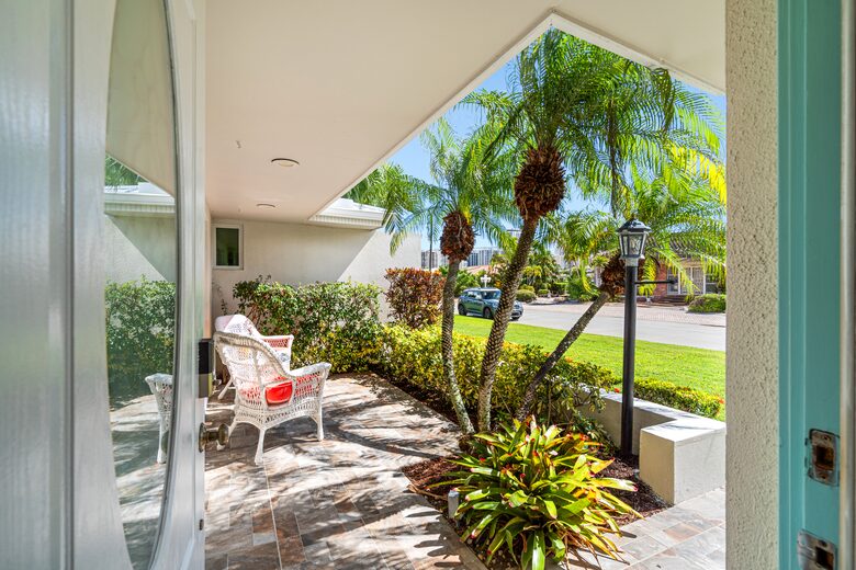 Heated Pool Oasis Near Ocean Reef Beach - Riviera Beach, Florida