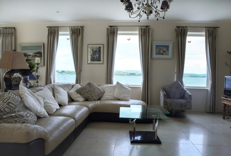 The Harbour House - Roundstone, Ireland