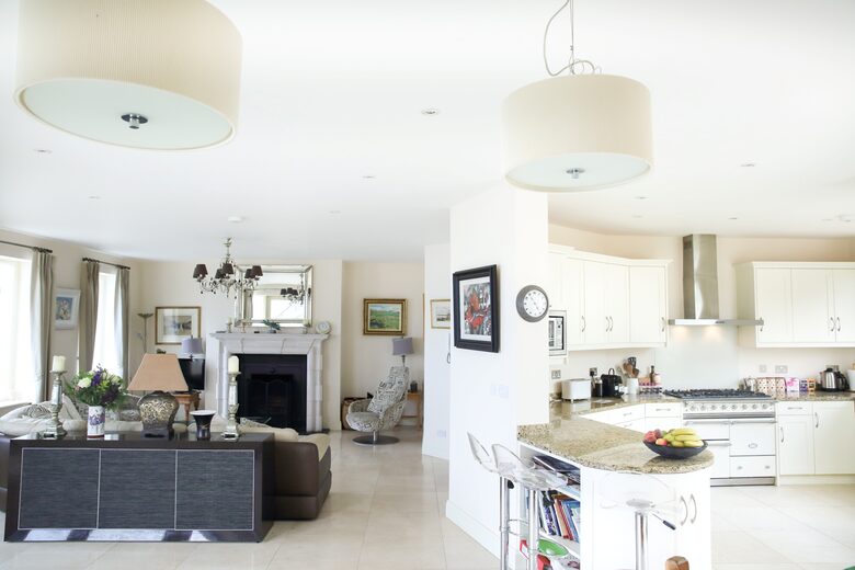 The Harbour House - Roundstone, Ireland