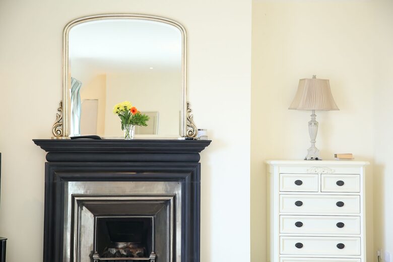 The Harbour House - Roundstone, Ireland