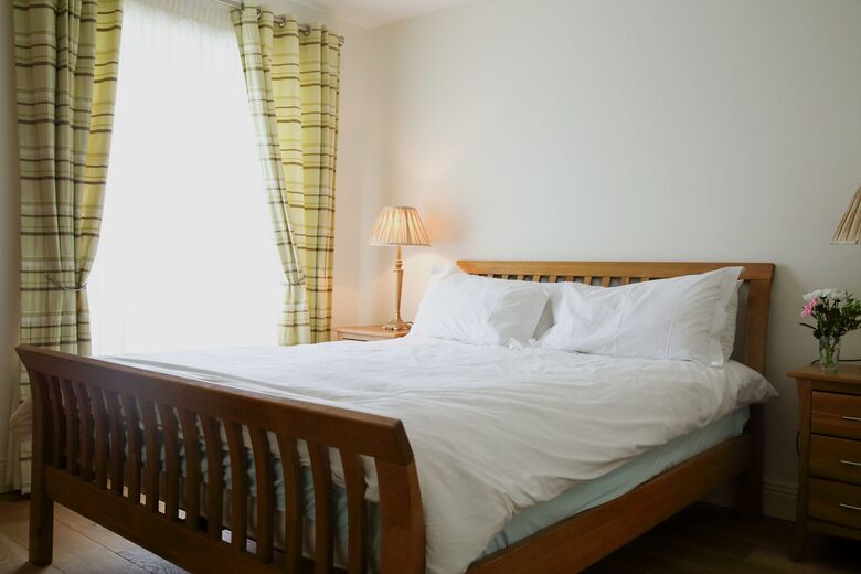 The Harbour House - Roundstone, Ireland