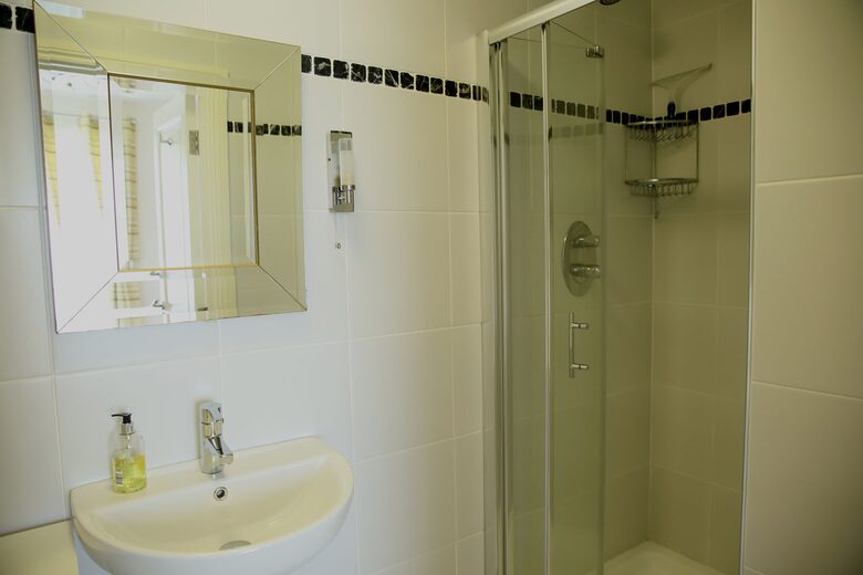 The Harbour House - Roundstone, Ireland