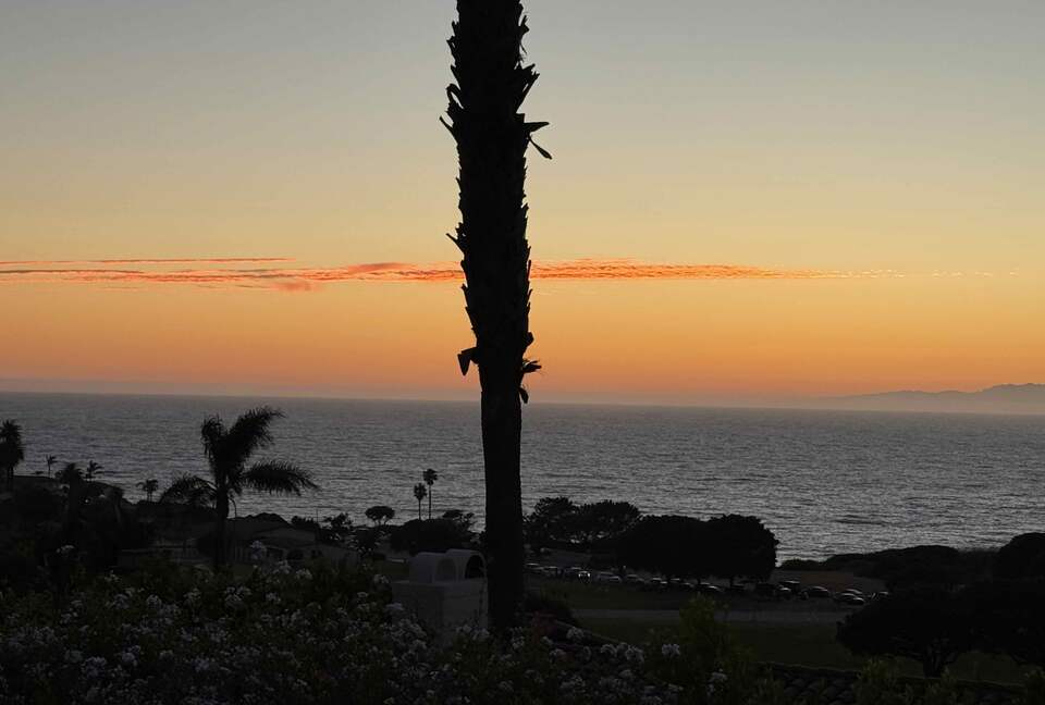 Palos Verdes Luxury Retreat with Sunset Terraces - Palos Verdes Estates, California