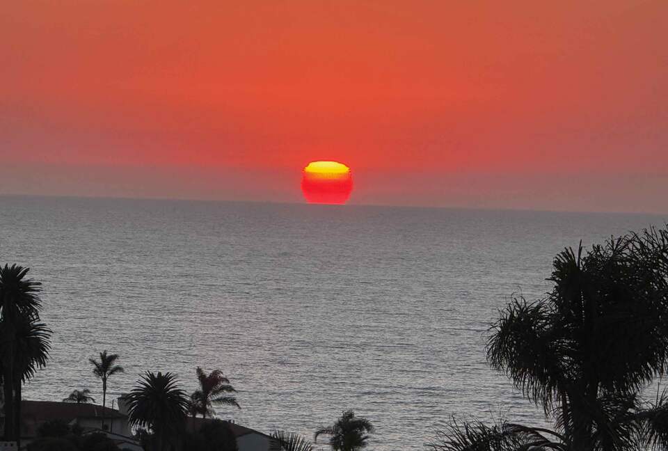 Palos Verdes Luxury Retreat with Sunset Terraces - Palos Verdes Estates, California