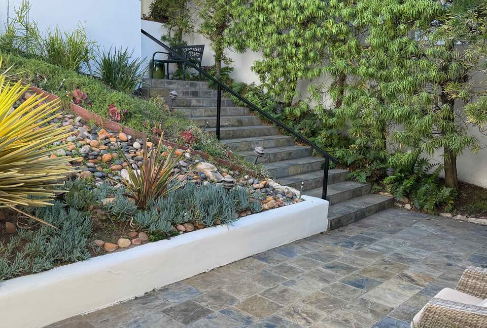 Palos Verdes Luxury Retreat with Sunset Terraces - Palos Verdes Estates, California