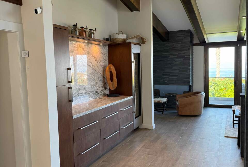 Palos Verdes Luxury Retreat with Sunset Terraces - Palos Verdes Estates, California