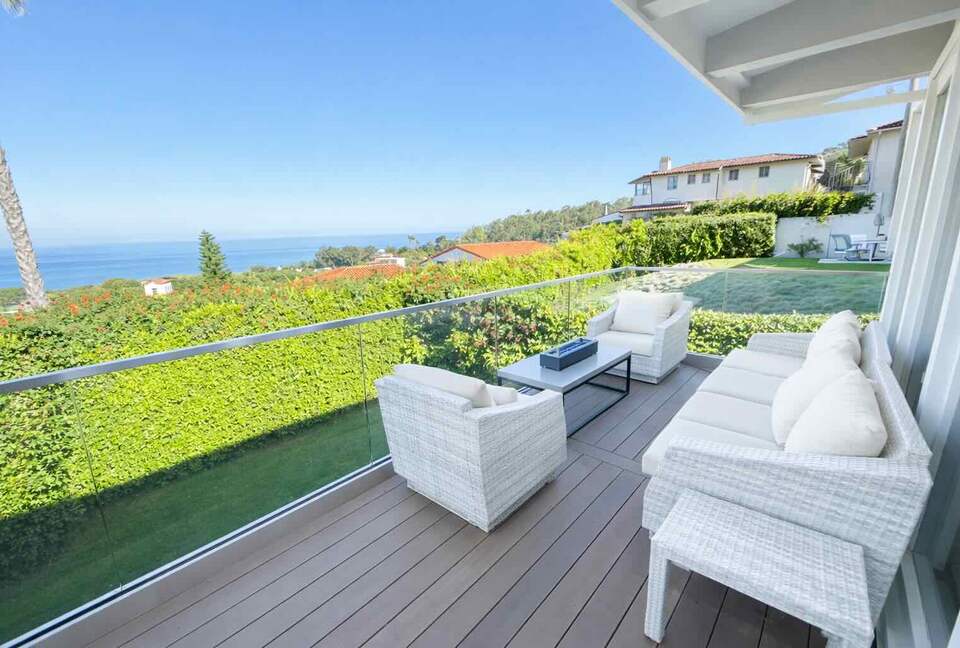 Palos Verdes Luxury Retreat with Sunset Terraces - Palos Verdes Estates, California