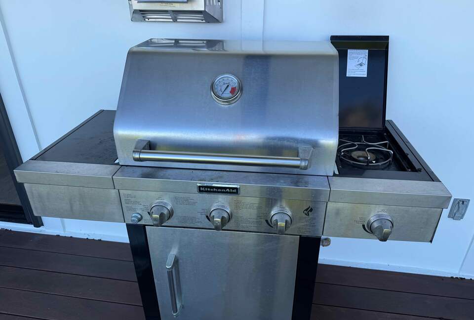 Palos Verdes Luxury Retreat with Sunset Terraces - Palos Verdes Estates, California