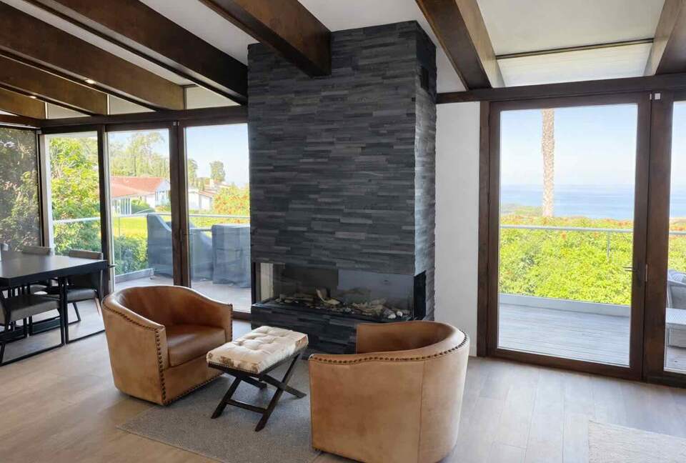 Palos Verdes Luxury Retreat with Sunset Terraces - Palos Verdes Estates, California