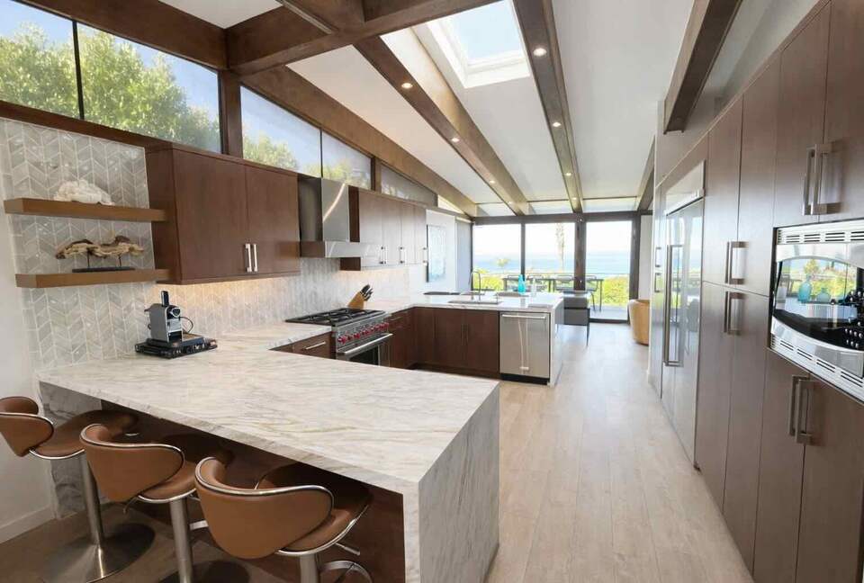 Palos Verdes Luxury Retreat with Sunset Terraces - Palos Verdes Estates, California