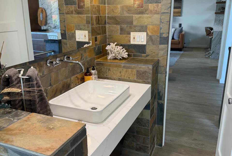 Palos Verdes Luxury Retreat with Sunset Terraces - Palos Verdes Estates, California