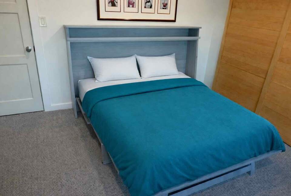 Palos Verdes Luxury Retreat with Sunset Terraces - Palos Verdes Estates, California