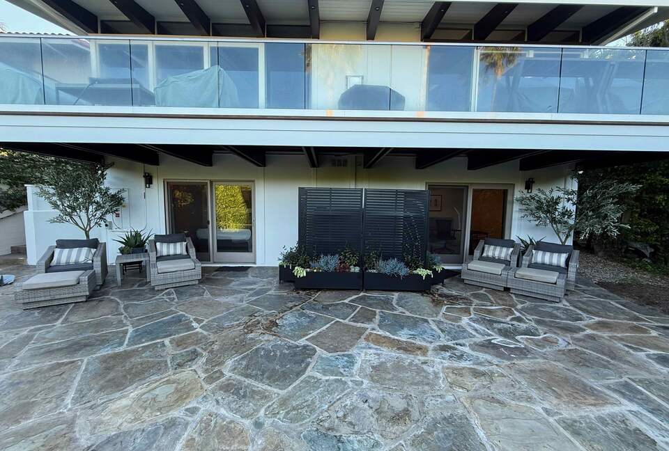 Palos Verdes Luxury Retreat with Sunset Terraces - Palos Verdes Estates, California