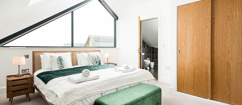 Elegant Retreat at Silverlake - Dorchester, United Kingdom