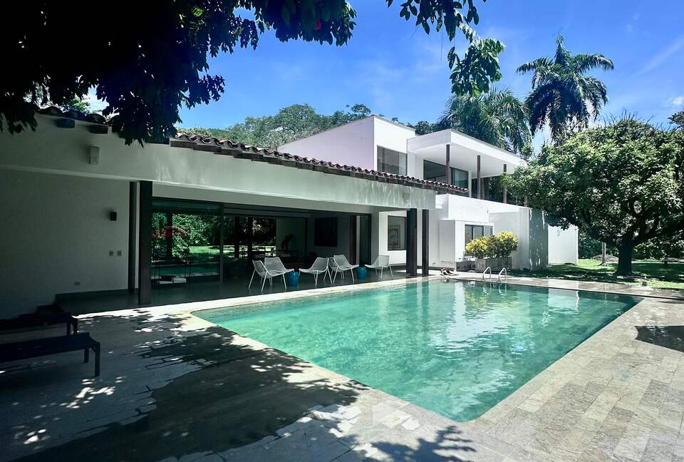 Luxury Villa Pool and garden - Bolombolo, Colombia
