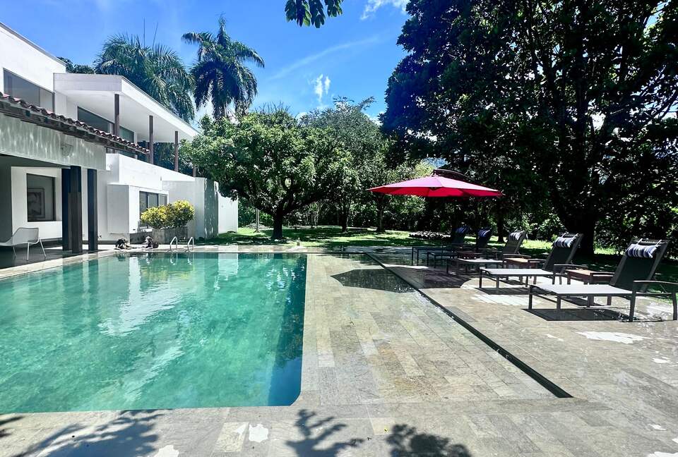 Luxury Villa Pool and garden - Bolombolo, Colombia