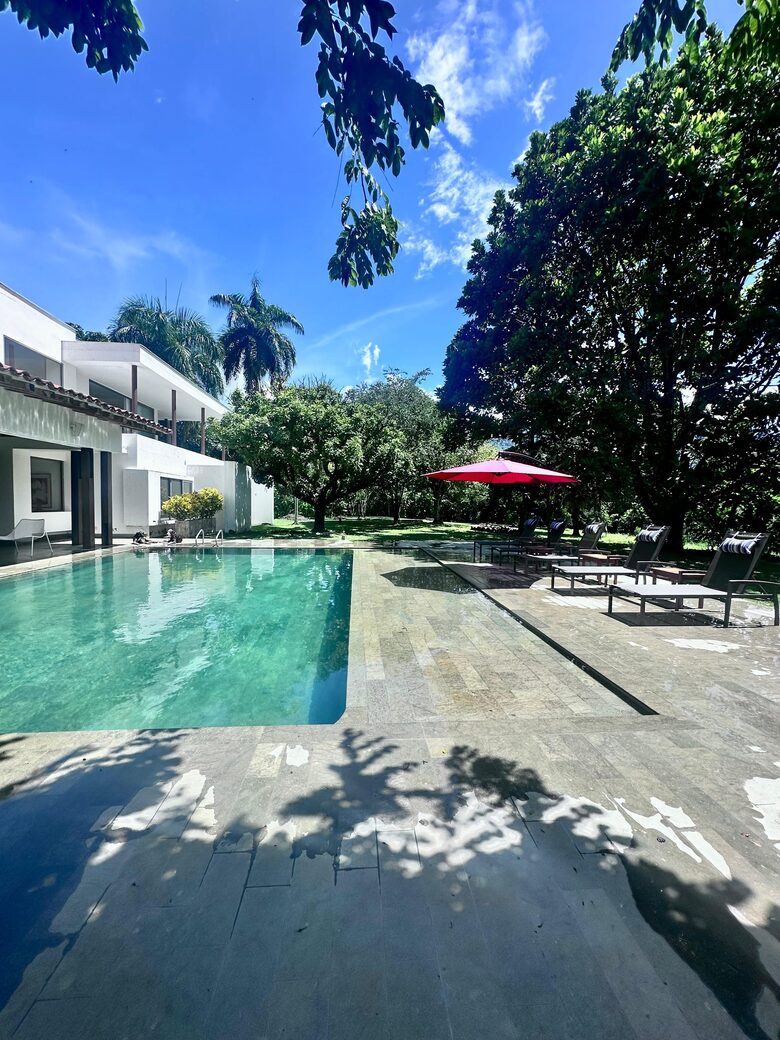 Luxury Villa Pool and garden - Bolombolo, Colombia