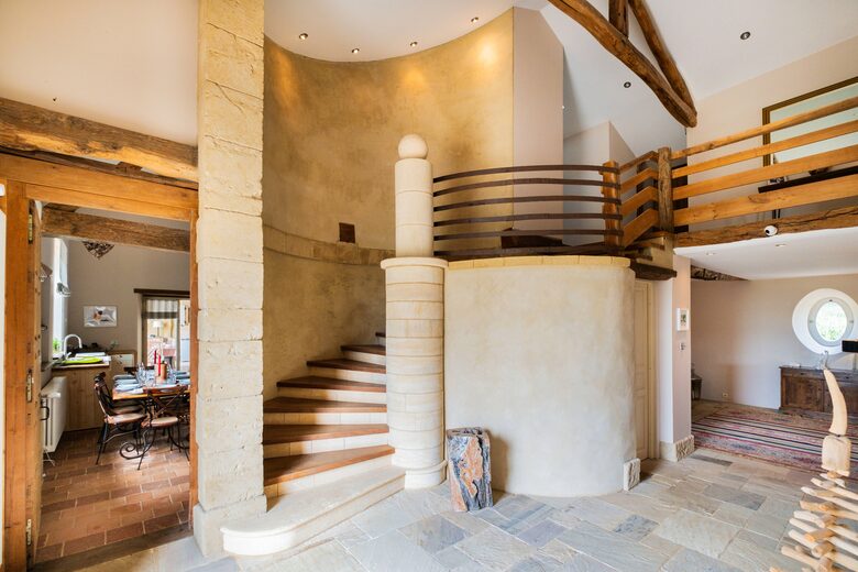 An Elegant 18th-Century Farmhouse in the Gers Countryside - Saint-Justin, France