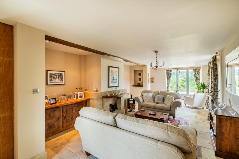 An Elegant 18th-Century Farmhouse in the Gers Countryside - Saint-Justin, France