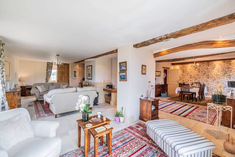 An Elegant 18th-Century Farmhouse in the Gers Countryside - Saint-Justin, France