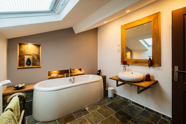 An Elegant 18th-Century Farmhouse in the Gers Countryside - Saint-Justin, France