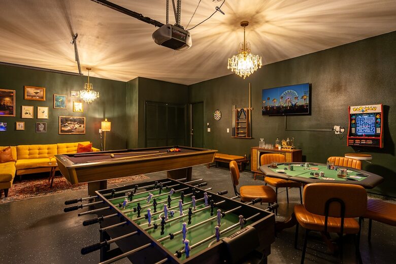 Luxury Desert Getaway with Hidden Speakeasy - Indio, California