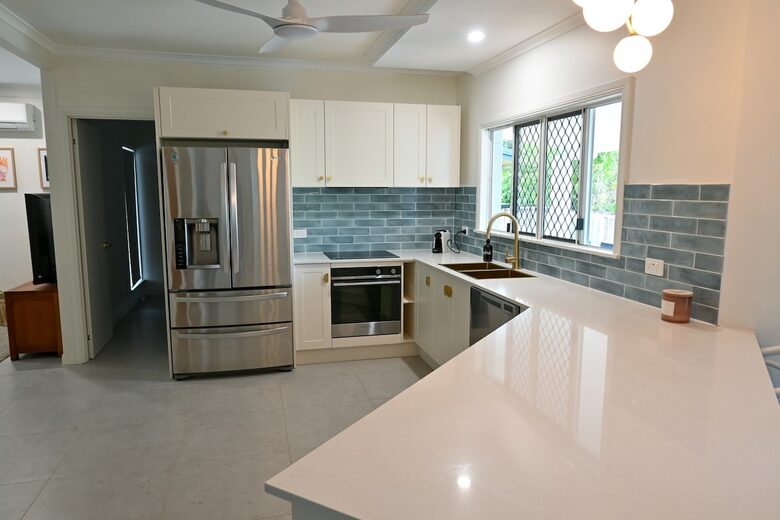 Tropical Garden Pool Retreat Near Trinity Beach - Trinity Beach, Australia