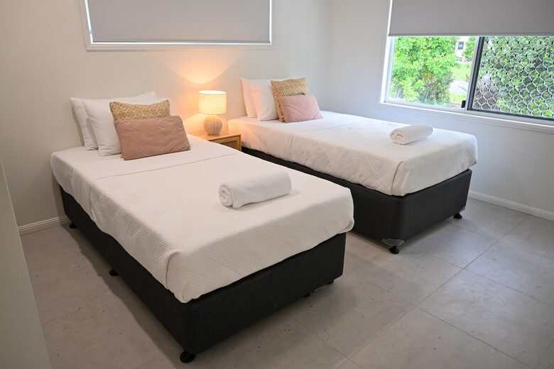 Tropical Garden Pool Retreat Near Trinity Beach - Trinity Beach, Australia