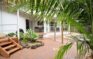 Tropical Garden Pool Retreat Near Trinity Beach - Trinity Beach, Australia