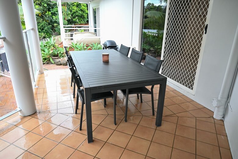 Tropical Garden Pool Retreat Near Trinity Beach - Trinity Beach, Australia