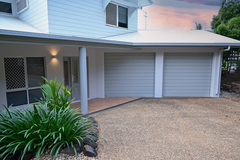 Tropical Garden Pool Retreat Near Trinity Beach - Trinity Beach, Australia