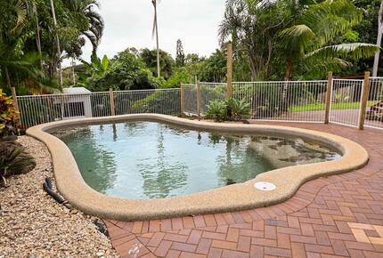 Tropical Garden Pool Retreat Near Trinity Beach - Trinity Beach, Australia