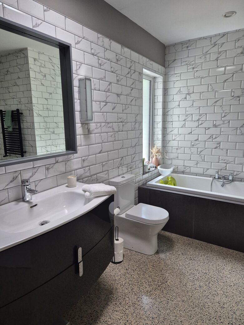 Light-Filled Living in the Heart of County Clare - Ennis, Ireland