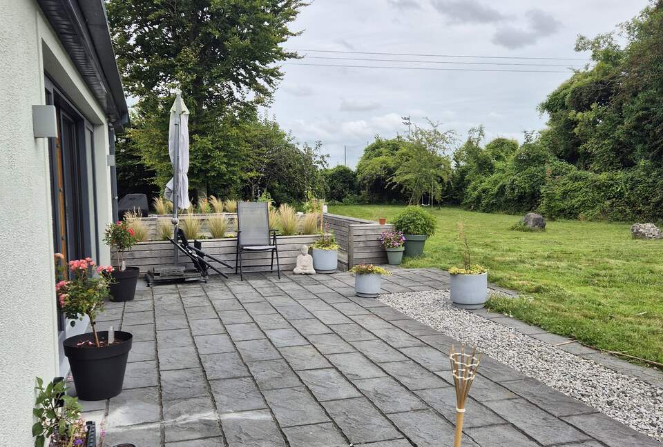 Light-Filled Living in the Heart of County Clare - Ennis, Ireland