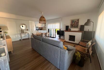 Renovated Peninsula Home Near Pristine Beaches - O Grove, Pontevedra, Spain