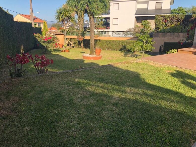 Renovated Peninsula Home Near Pristine Beaches - O Grove, Pontevedra, Spain