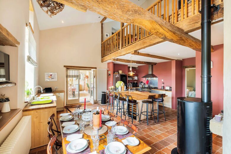 An Elegant 18th-Century Farmhouse in the Gers Countryside - Saint-Justin, France