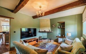 An Elegant 18th-Century Farmhouse in the Gers Countryside - Saint-Justin, France