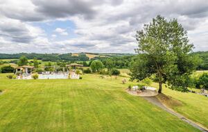 An Elegant 18th-Century Farmhouse in the Gers Countryside - Saint-Justin, France